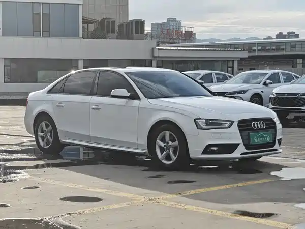 Audi A4L 2015