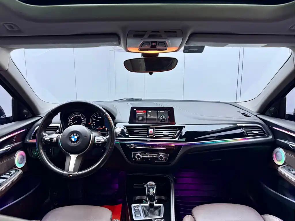 BMW 1 Series 2021 — фото 18