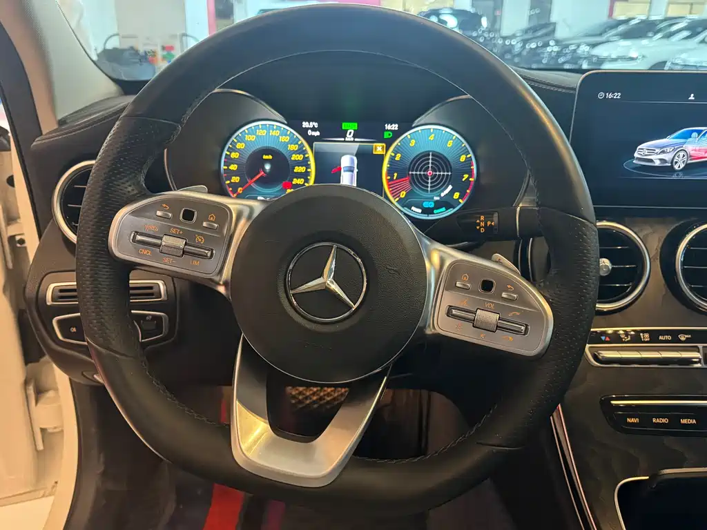 Mercedes-Benz C-Class 2019 — фото 5