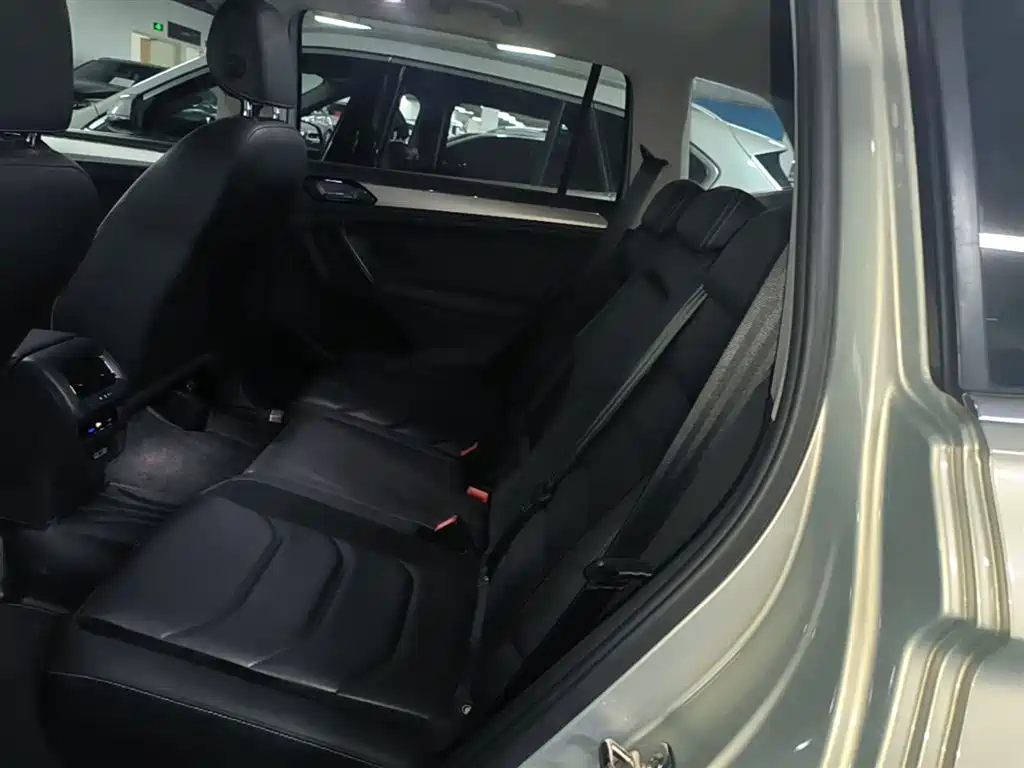 Volkswagen Tiguan L 2018 — фото 17