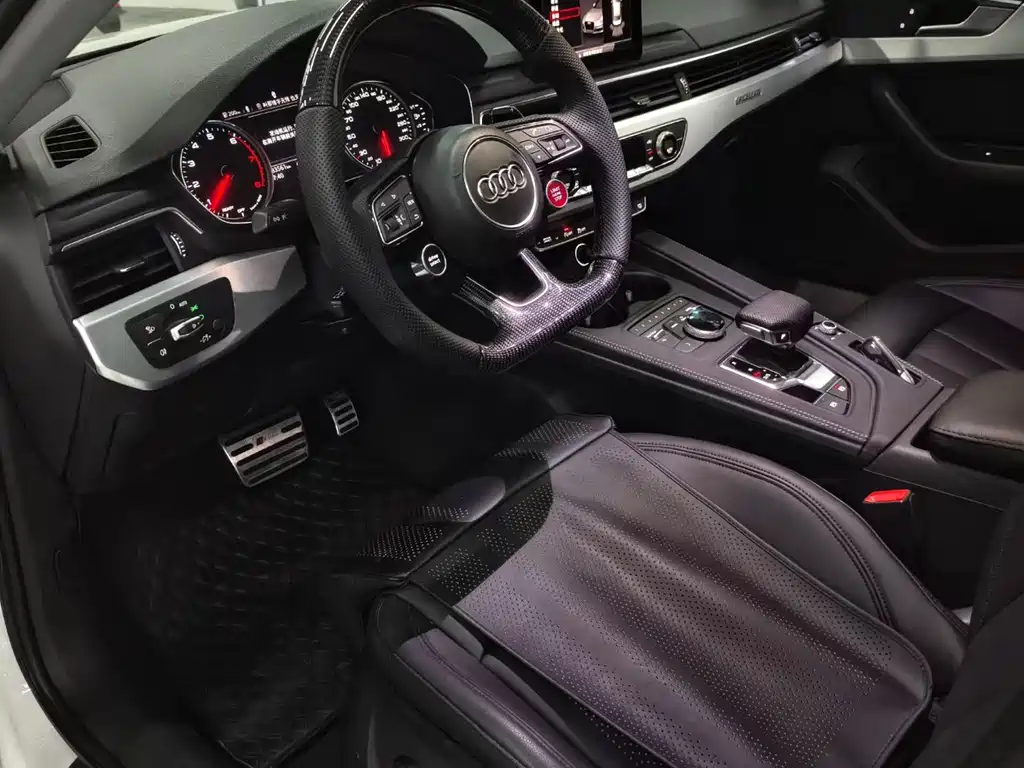 Audi A4L 2018 — фото 4