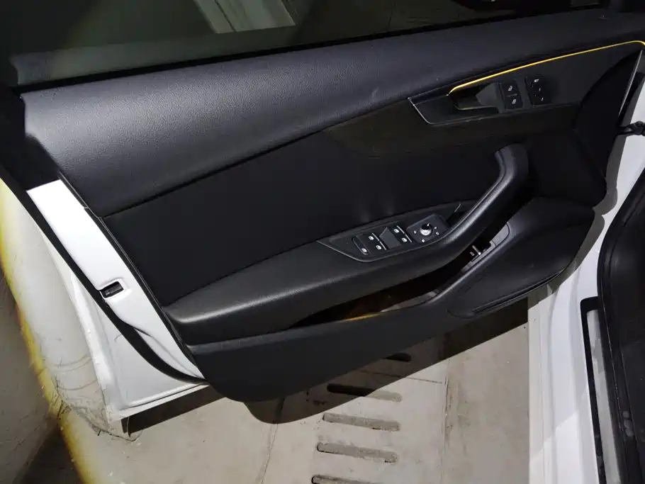 Audi A4L 2017