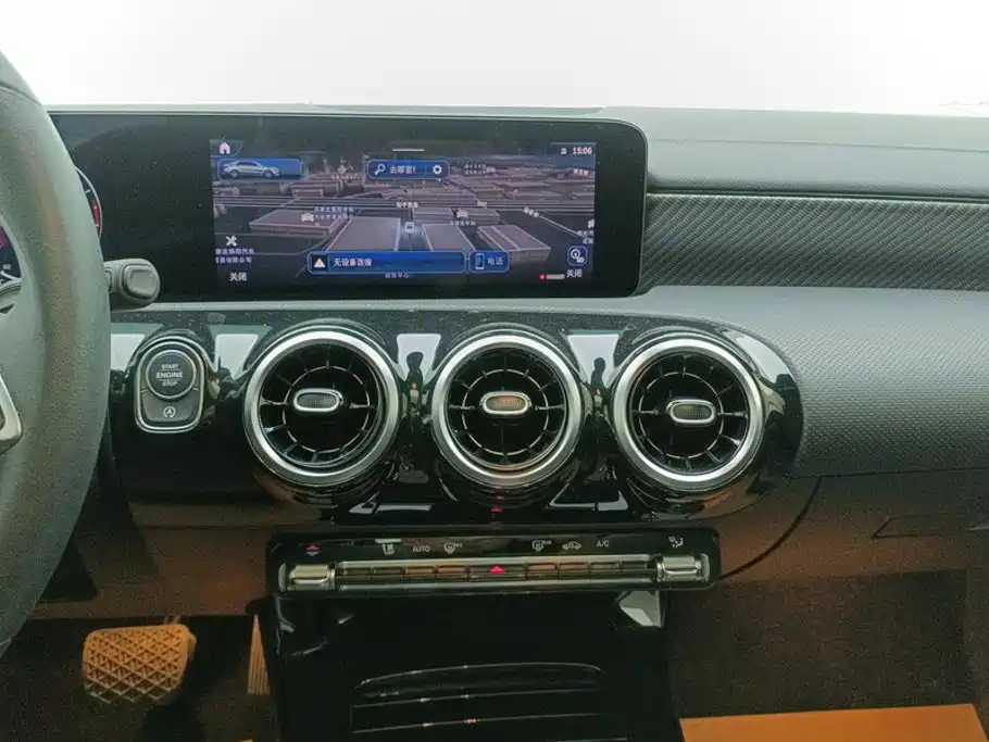 Mercedes-Benz A-Class 2023 — фото 13