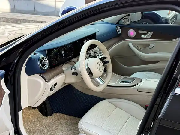 Mercedes-Benz E-Class 2022
