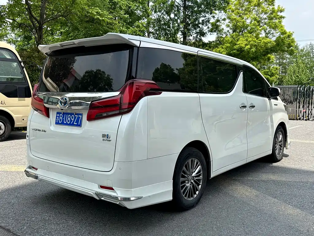 Toyota Alphard 2019 — фото 4