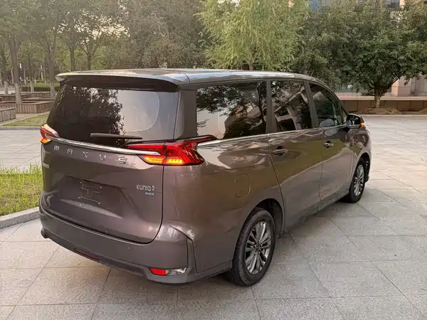 Maxus EUNIQ 5 2021