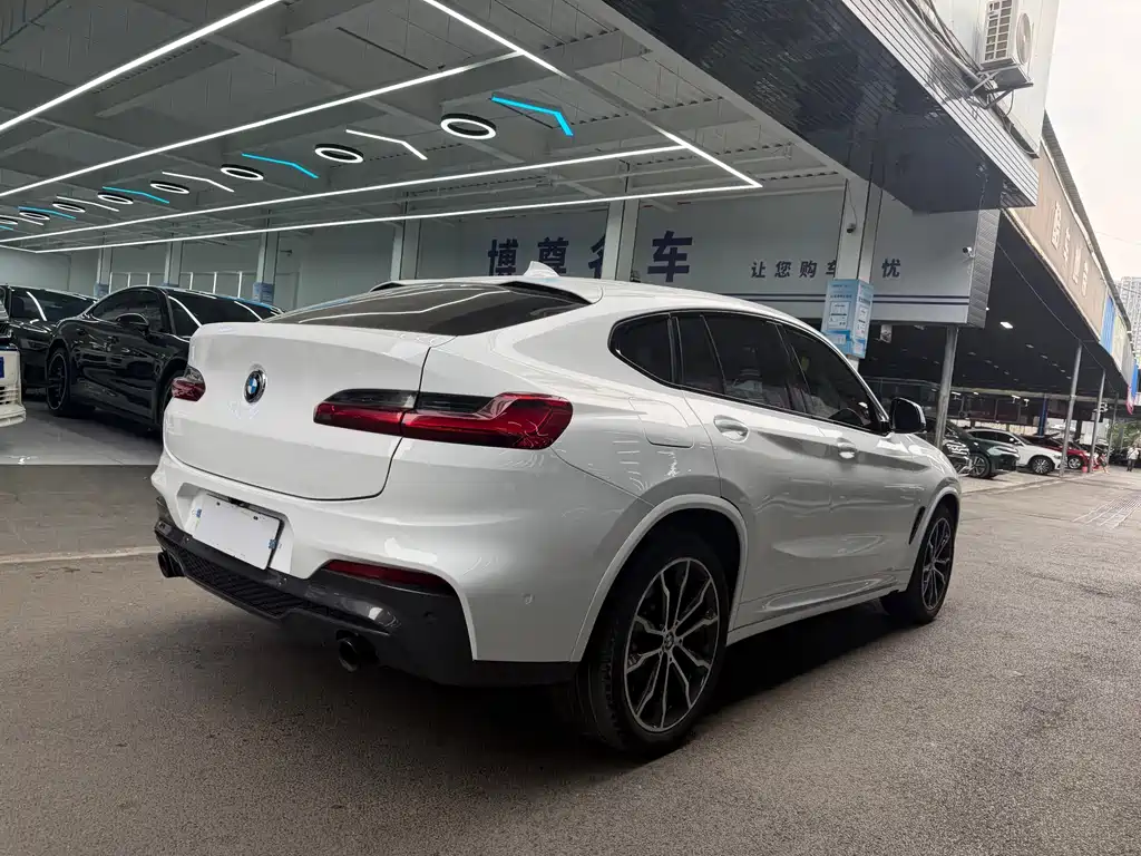BMW X4 2021 — фото 22