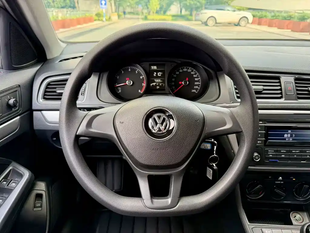 Volkswagen Lavida 2018 — фото 11