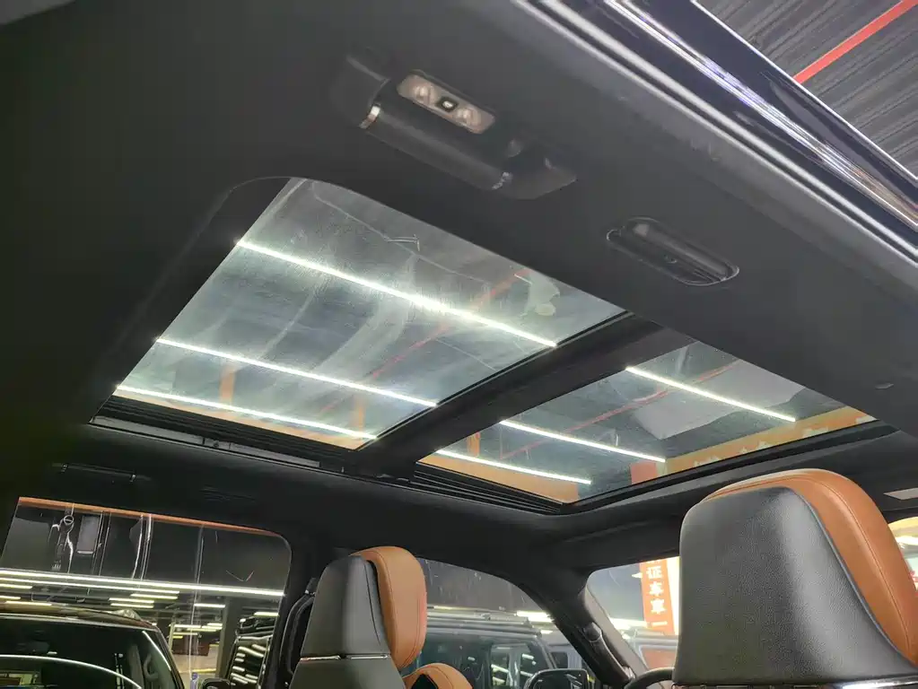 Lincoln Navigator 2021 — фото 10