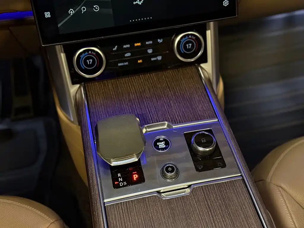 Land Rover Range Rover 2023 — фото 15