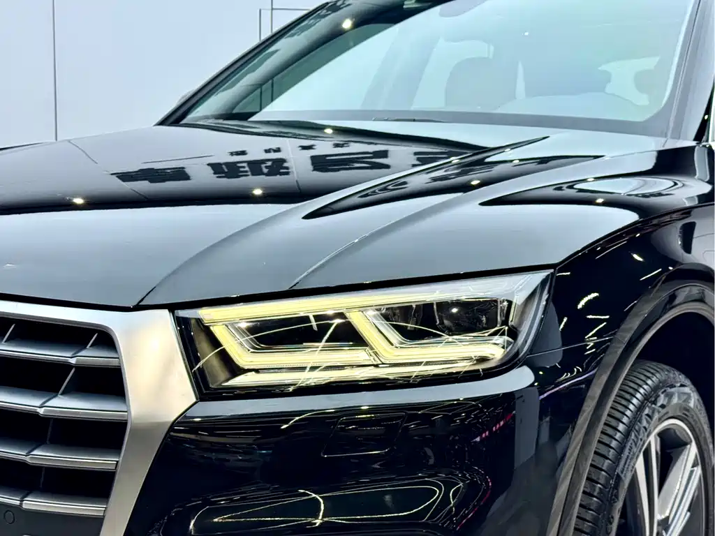 Audi Q5L 2021 — фото 25