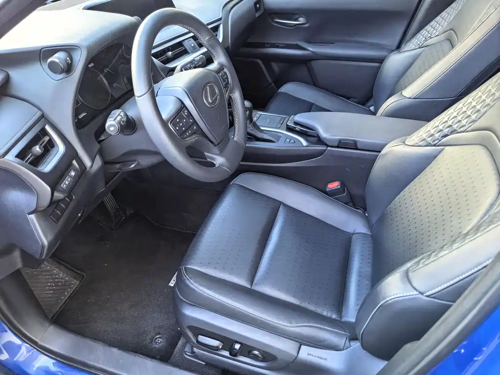 Lexus UX 2020