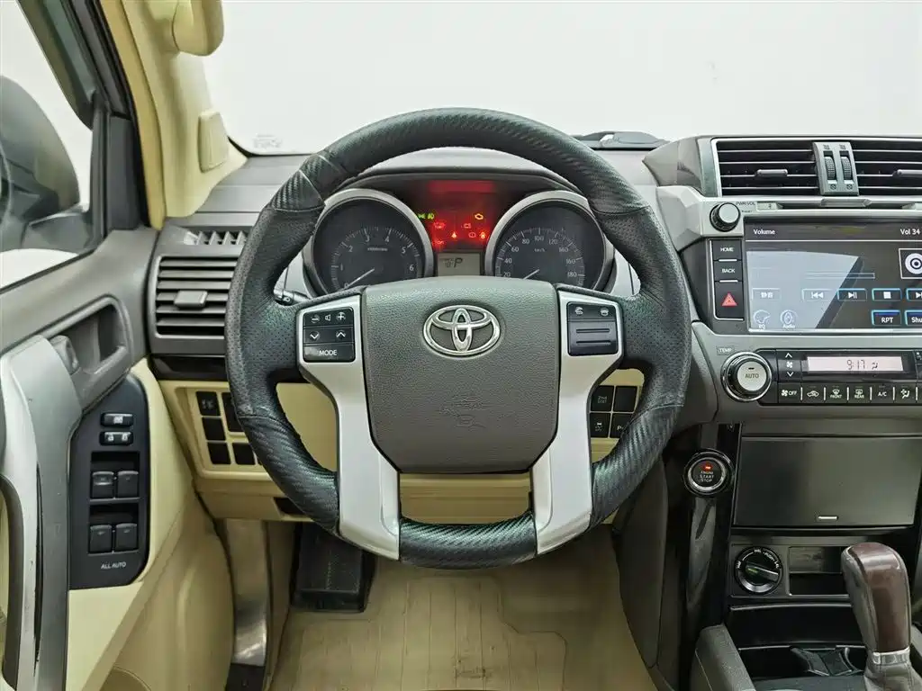 Toyota Prado 2015 — фото 11