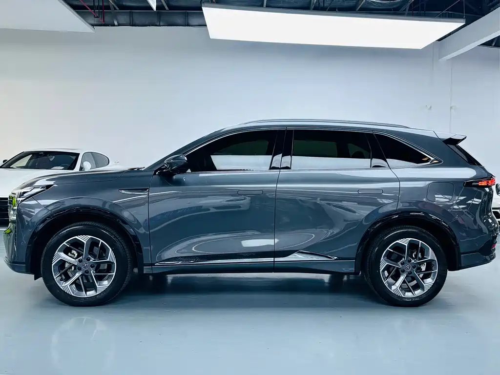 Changan CS75 PLUS 2024 — фото 12