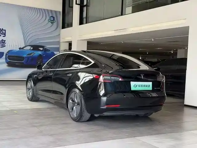 Tesla Model 3 2019 — фото 9