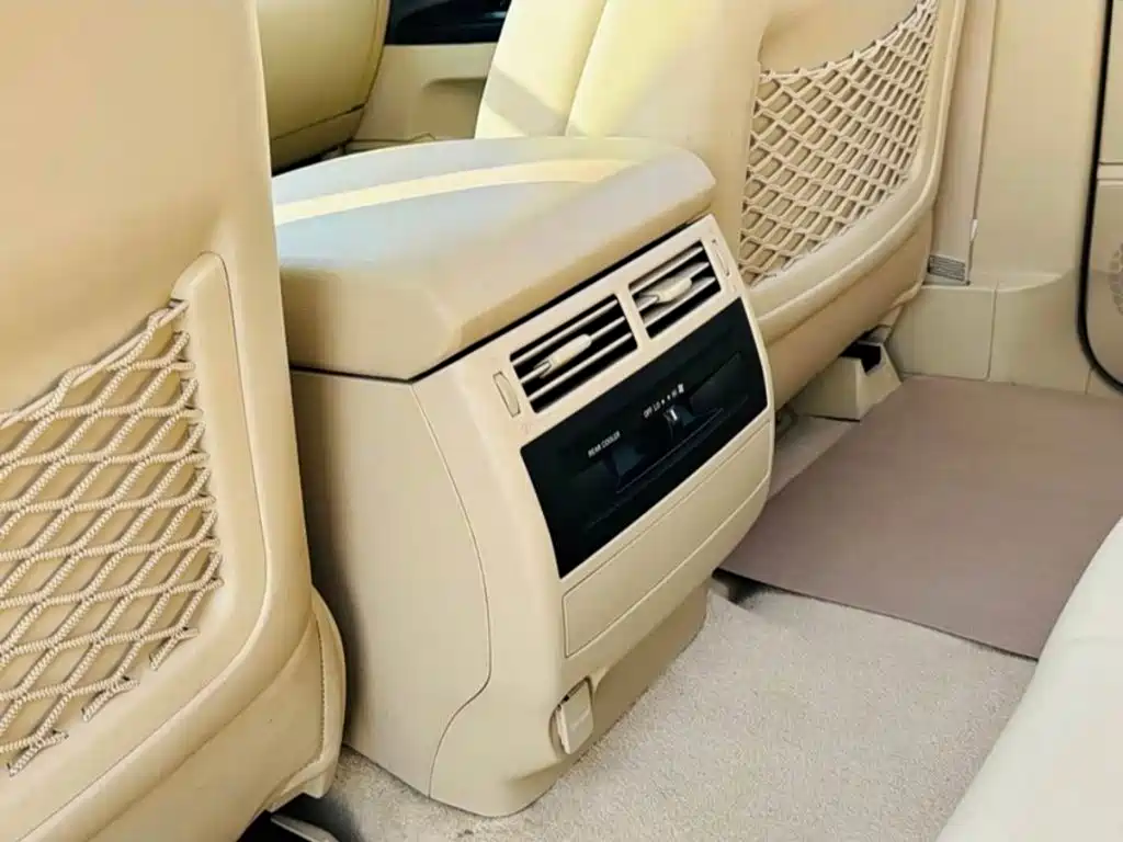 Toyota Land Cruiser 2018 — фото 12