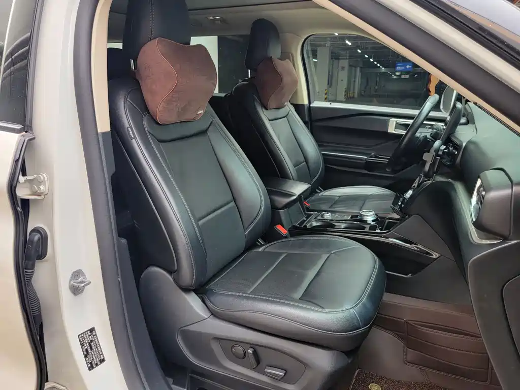 Ford Explorer 2020 — фото 10
