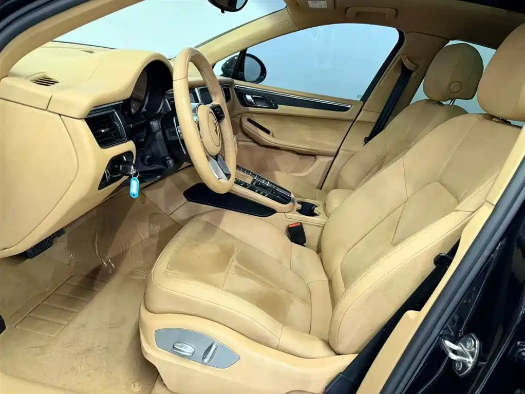 Porsche Macan 2015 — фото 11
