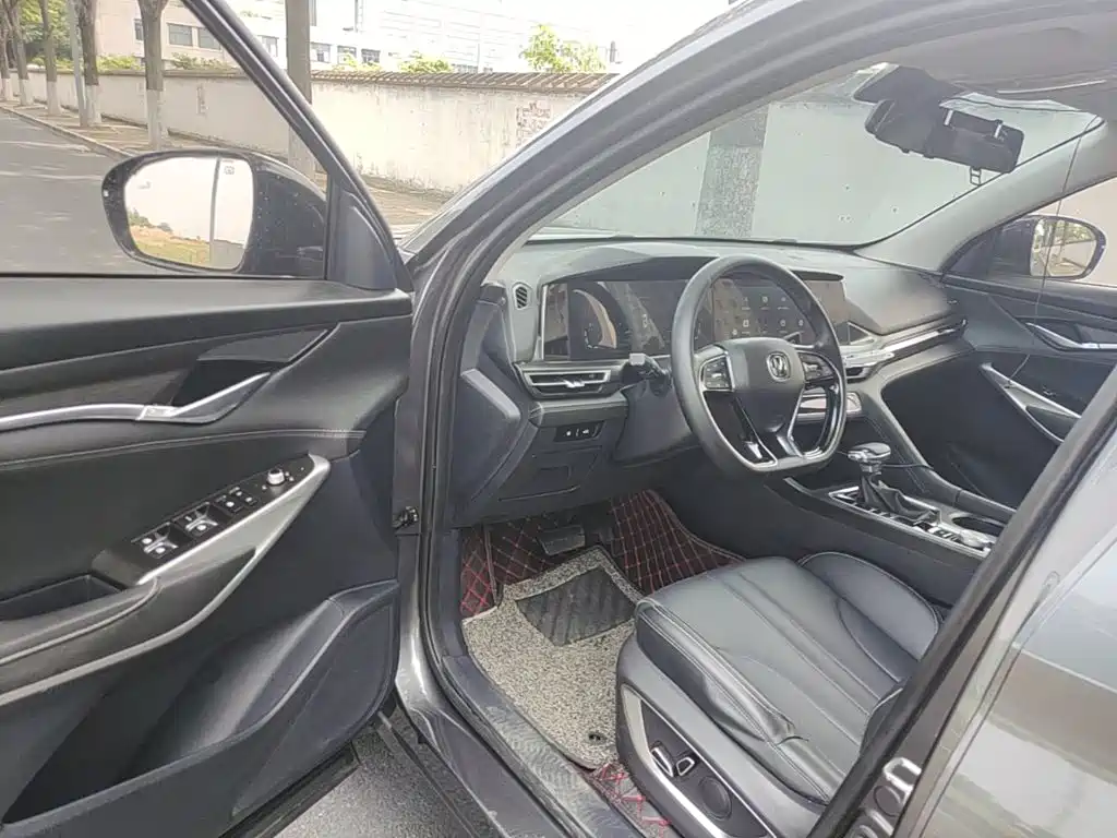 Changan CS75 PLUS 2019 — фото 16