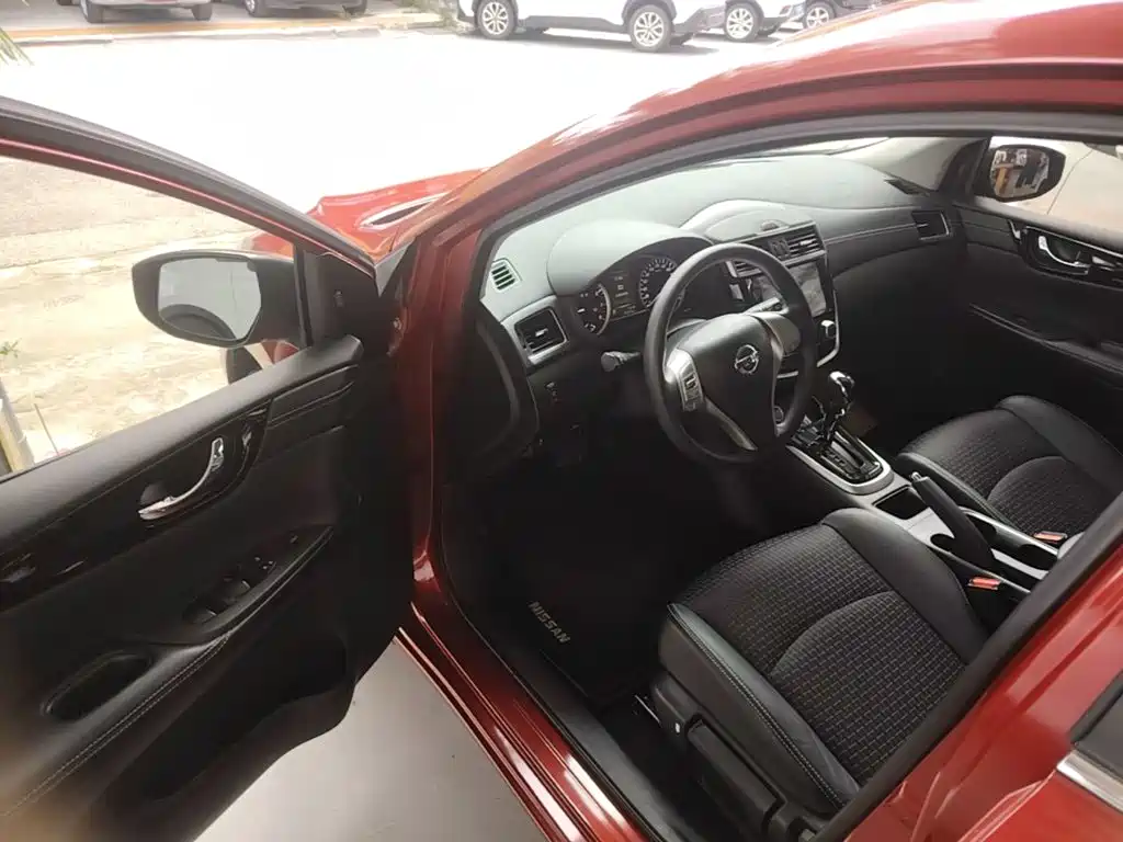 Nissan Tiida 2019 — фото 16