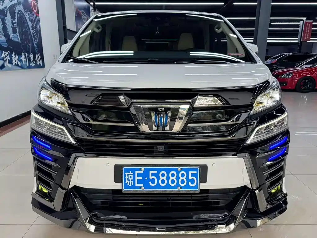 Toyota Vellfire 2023 — фото 2
