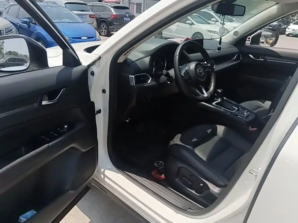 Mazda CX-5 2018 — фото 16