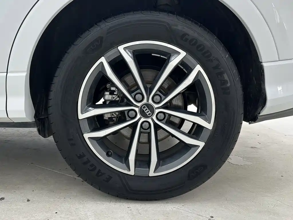 Audi Q3 2022 — фото 17