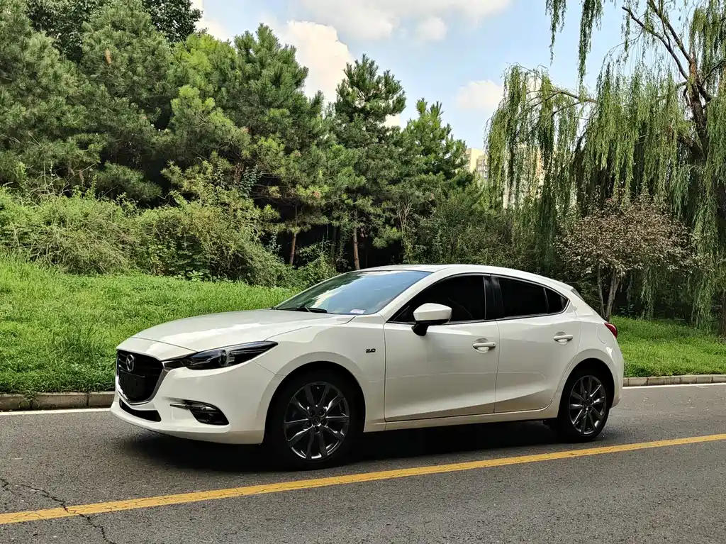 Mazda 3 Axela 2019