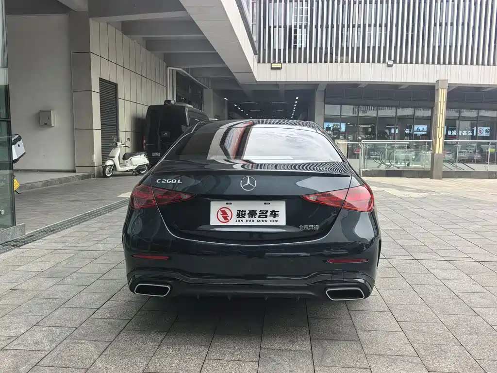 Mercedes-Benz C-Class 2023 — фото 17