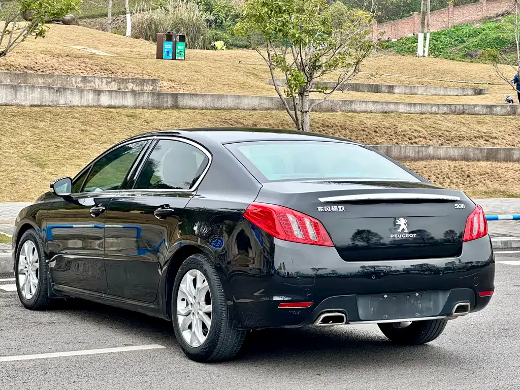 Peugeot 508 2013 — фото 9