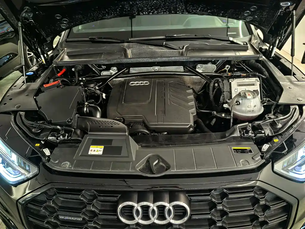 Audi Q5L 2024 — фото 17