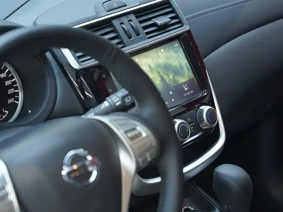 Nissan Tiida 2022 — фото 13