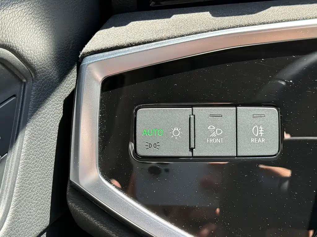 Audi Q3 2023 — фото 15