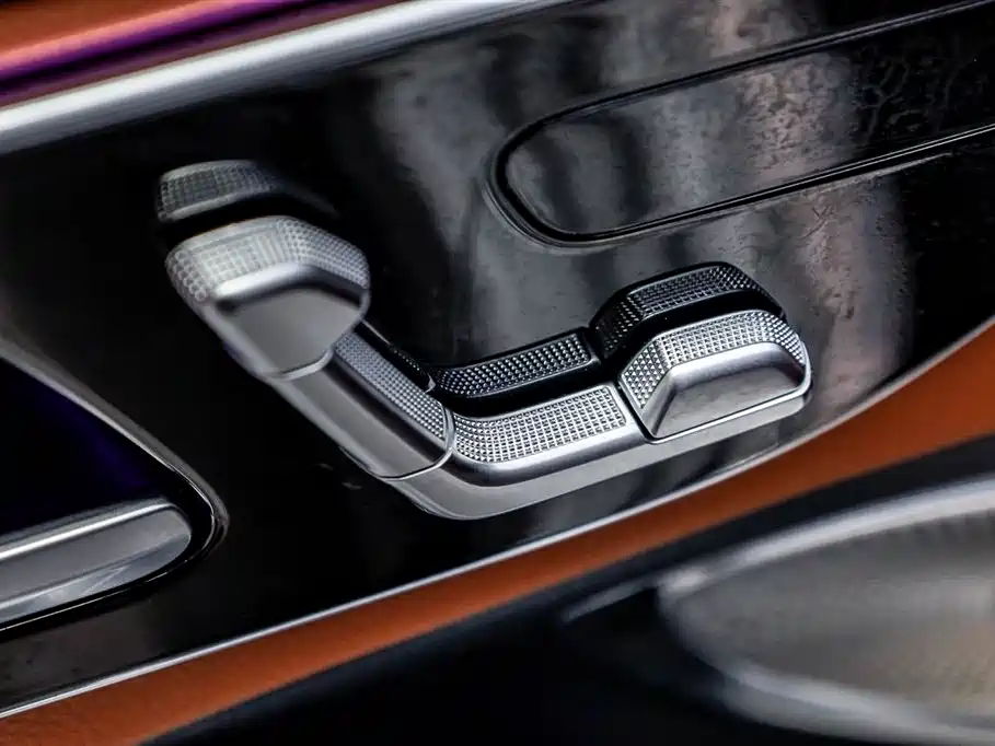 Mercedes-Benz C-Class 2022 — фото 11