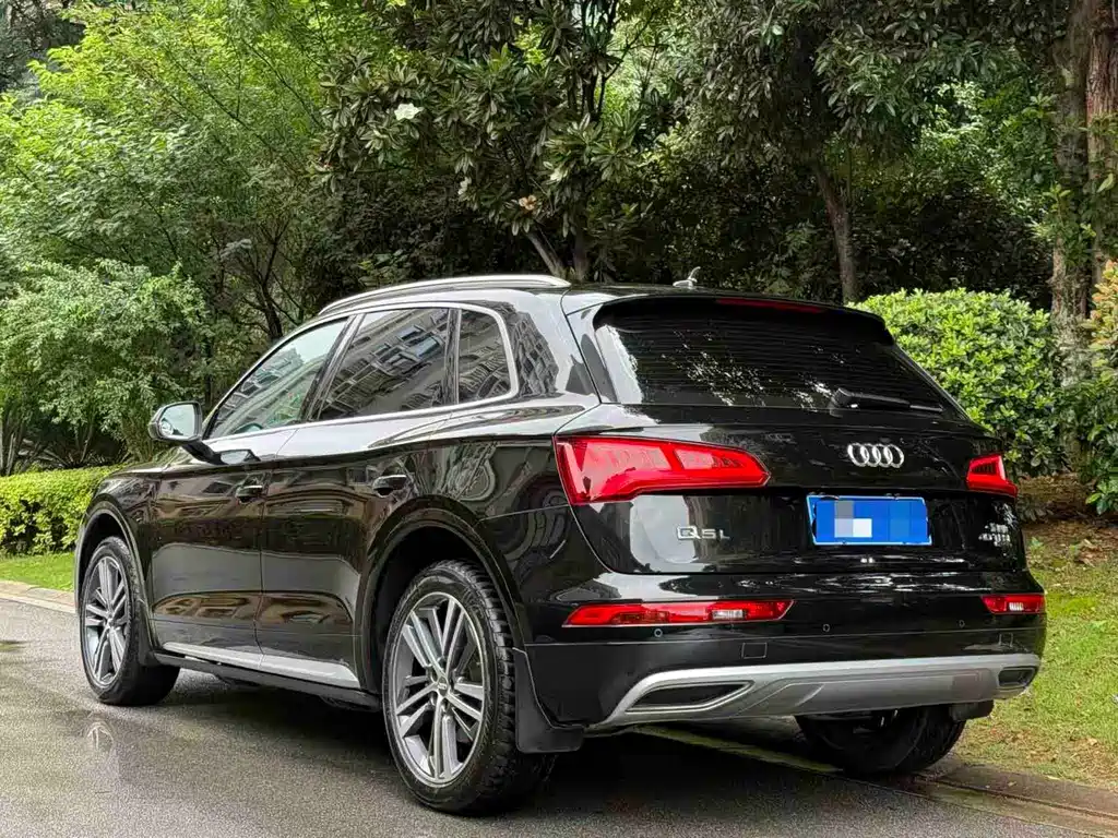 Audi Q5L 2020 — фото 5