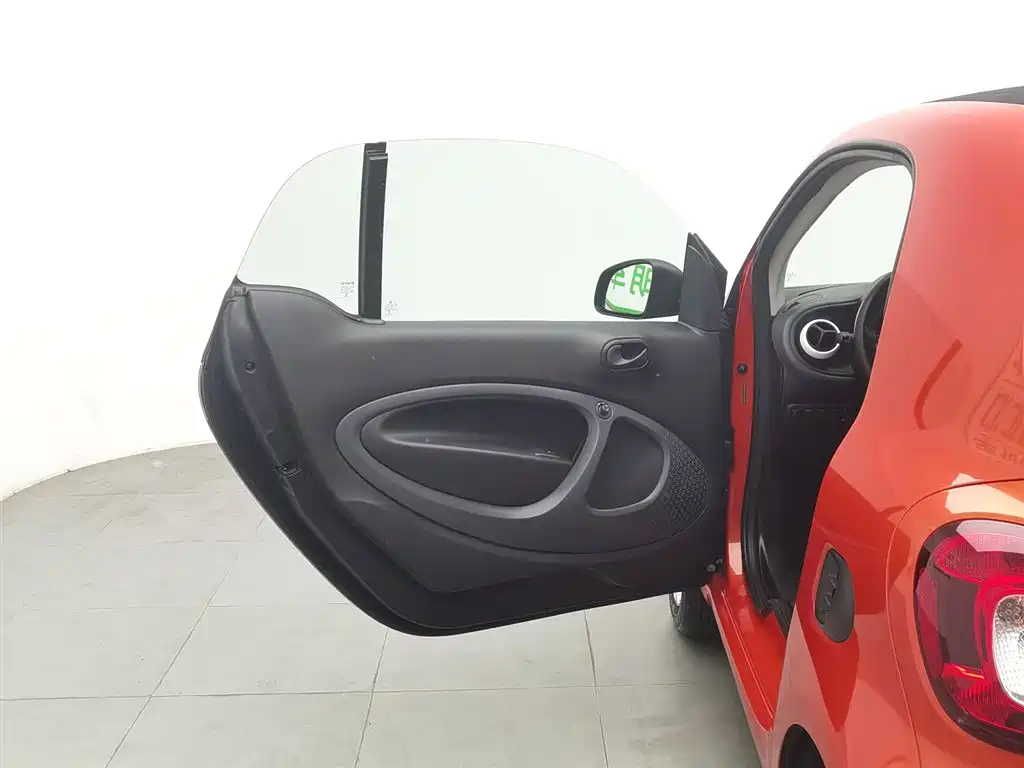 smart Fortwo 2018 — фото 8