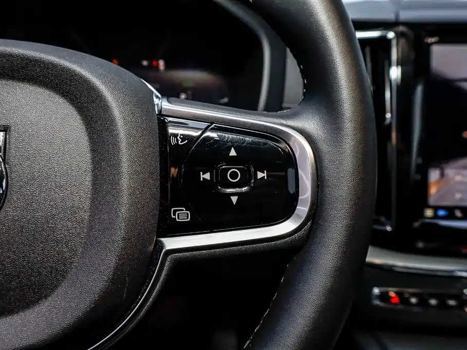 Volvo XC60 PHEV 2024 — фото 16