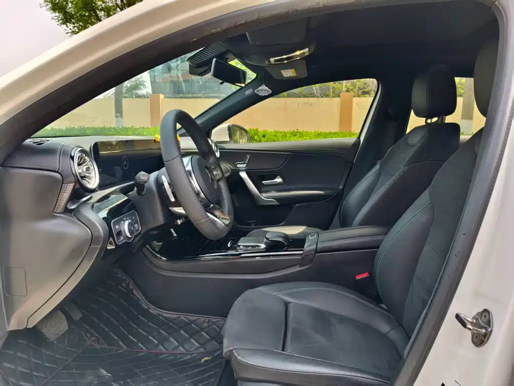 Mercedes-Benz A-Class 2020 — фото 7
