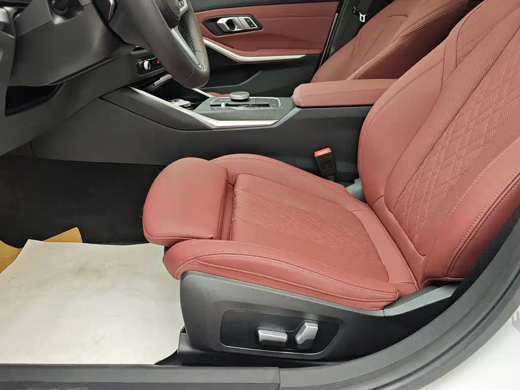 BMW 3 Series 2023 — фото 14