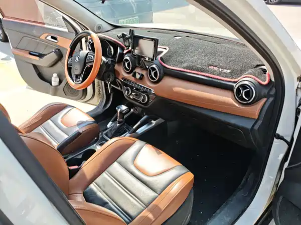 BAIC Shenbao X35 2018