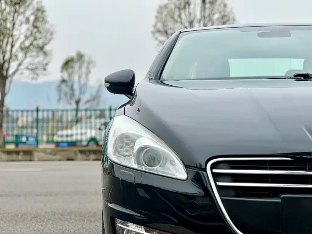 Peugeot 508 2013 — фото 14