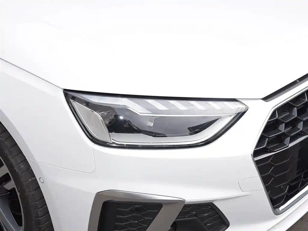 Audi A4L 2020 — фото 16
