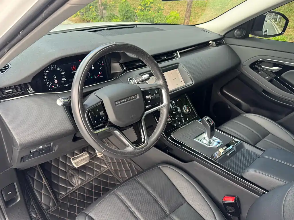 Land Rover Evoque 2022 — фото 15