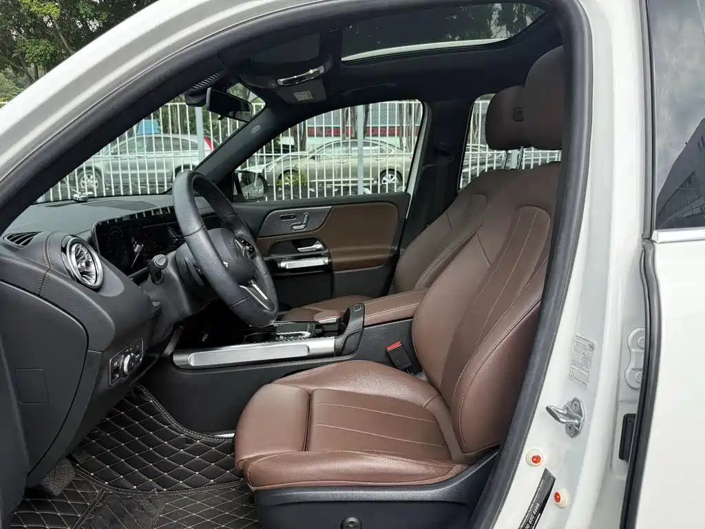 Mercedes-Benz GLB 2020 — фото 16