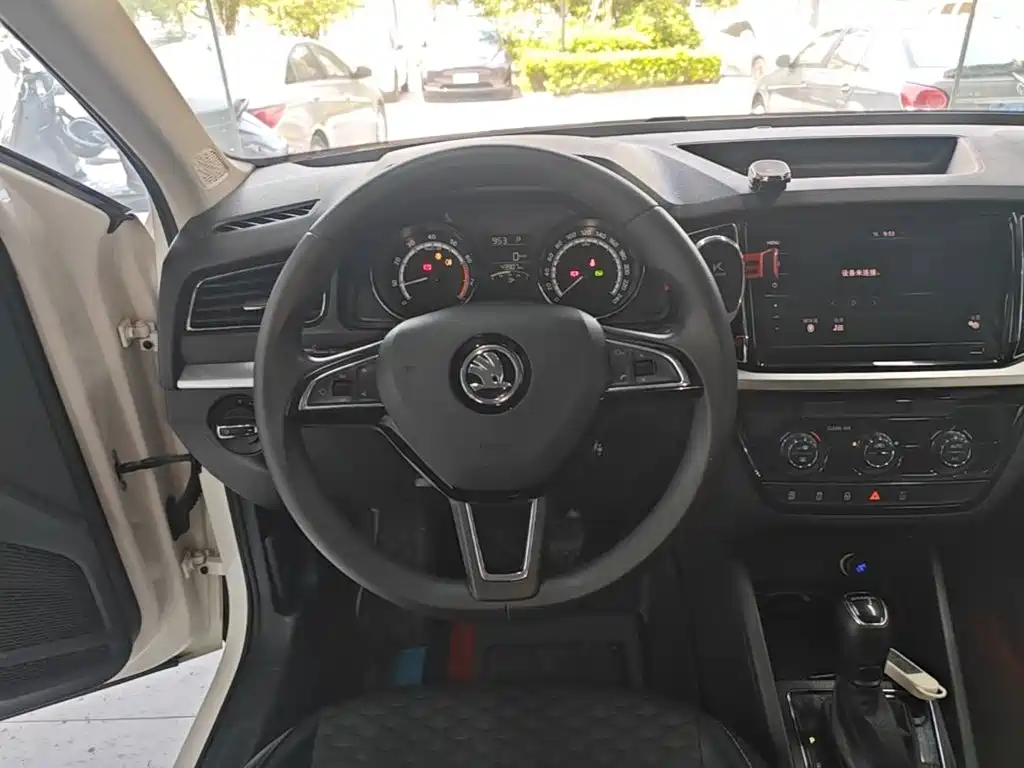 Skoda Kamiq 2021 — фото 11