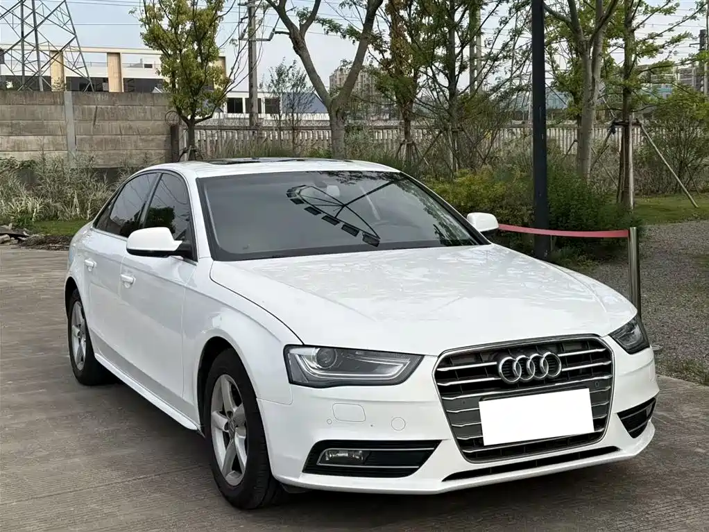 Audi A4L 2015 — фото 3