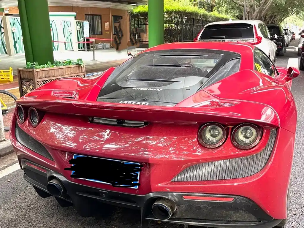 Ferrari F8 2021 — фото 4