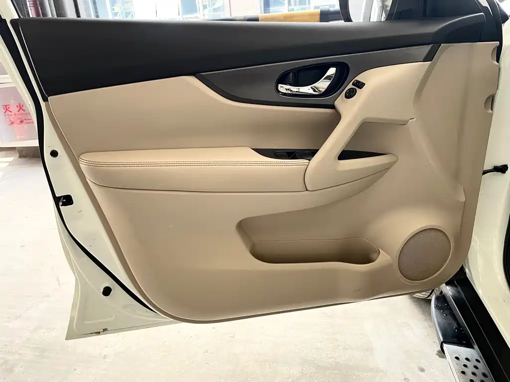 Nissan X-Trail 2015 — фото 9