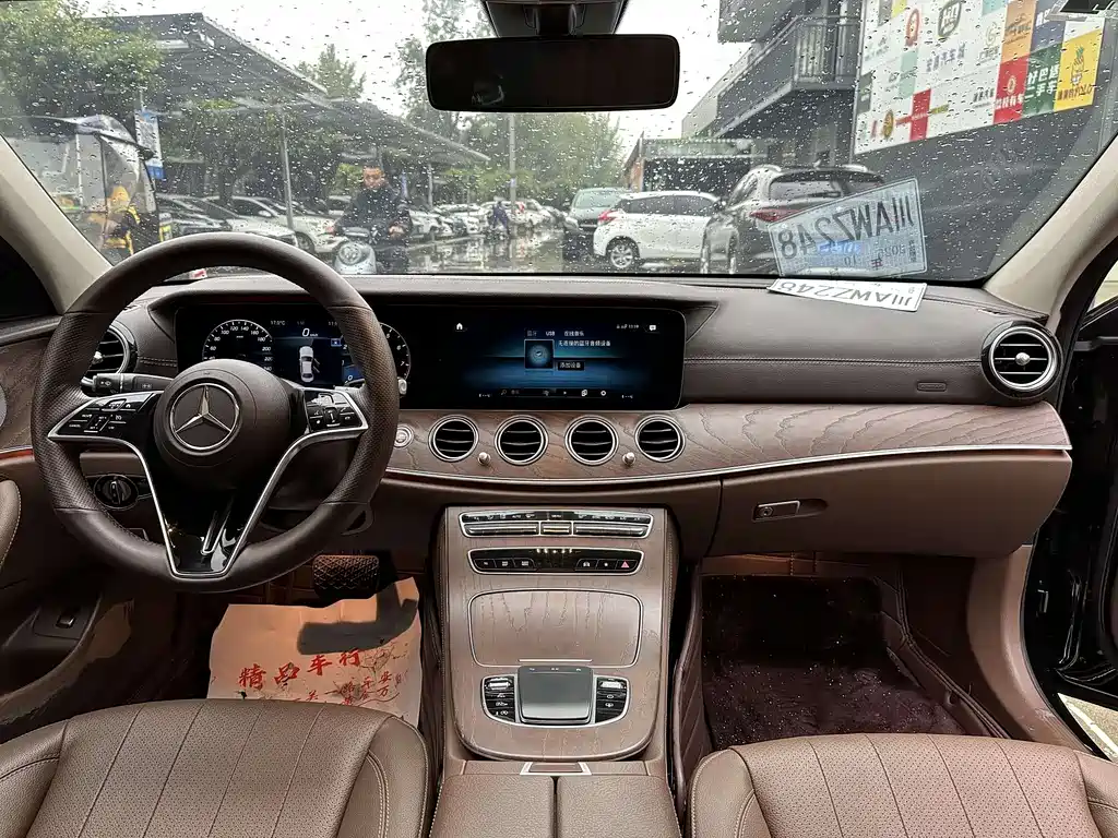 Mercedes-Benz E-Class 2021 — фото 13