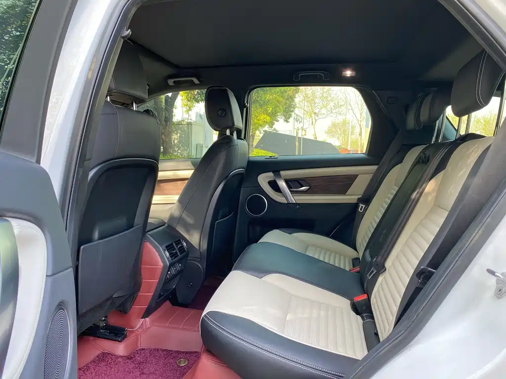 Land Rover Discovery Sport 2021 — фото 18